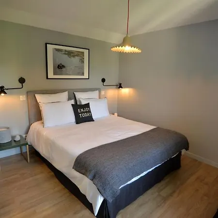 ゲストハウス Angel Chambres D'hotes ポントルソン